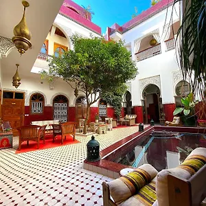 riad-la-perle-rouge.marrakeshhotelsmorocco.com/